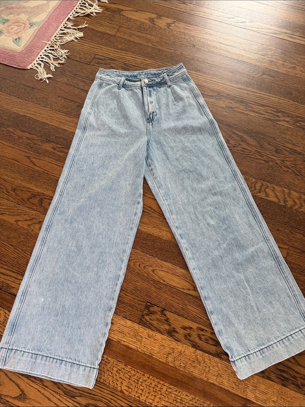 High-Rise Wide-Leg Jeans in Light Blue Wash